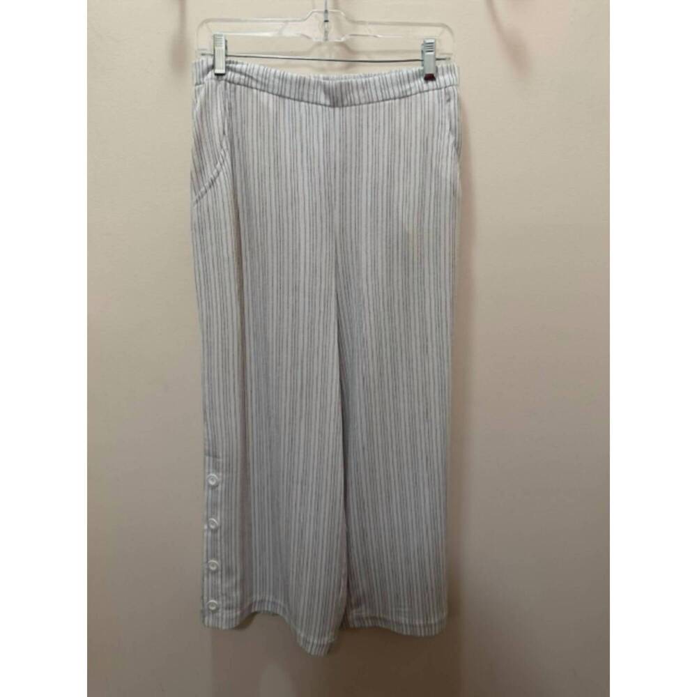 NEW HABITAT women's pinstripe crop pant in white & black